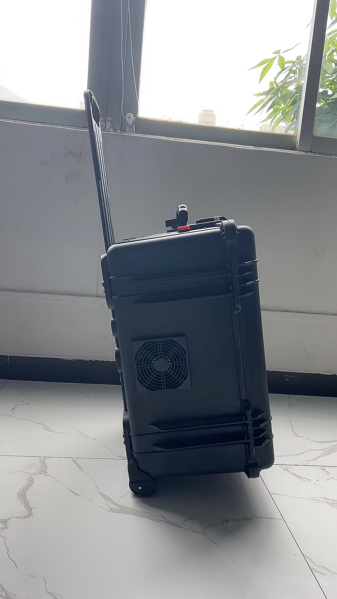 沧县手拉箱型移动通信干扰器